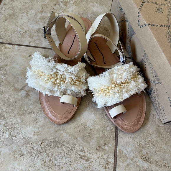 NEW Free People Sun Peaks Embellished Sandals size 37.5 - Picture 3 of 11